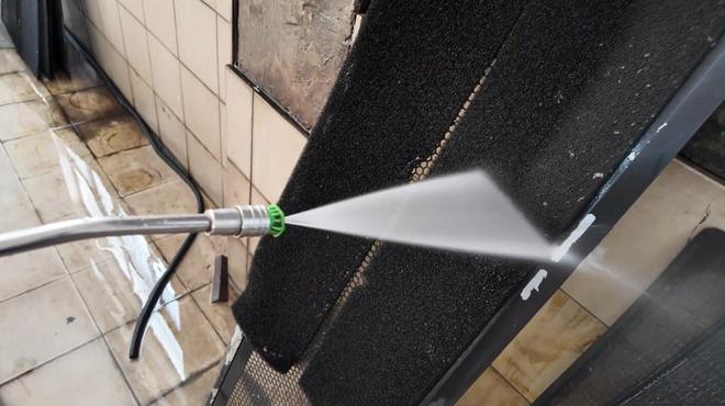 千余辆公交已完成清洁保养凯发k8网站暖风已就位!(图2) 千余辆公交已完成清洁保养凯发k8网站暖风已就位!(图2)