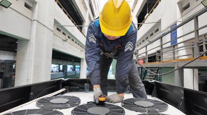 千余辆公交已完成清洁保养凯发k8网站暖风已就位！(图5)